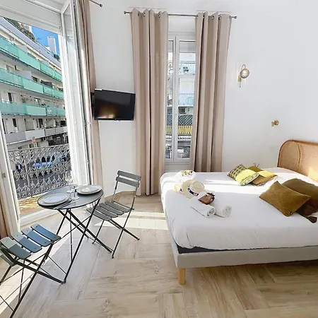 The Elegant Cannois Stylish With Balcony - Hyper Centre *