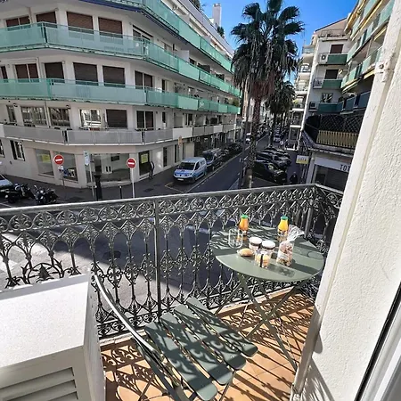 The Elegant Cannois Stylish With Balcony - Hyper Centre